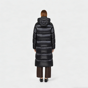 Nuovo Piumino da Donna in Piuma d'Oca - Cappotto Invernale Lungo Trapuntato con Cappuccio Nero Lucido - Product Image 2