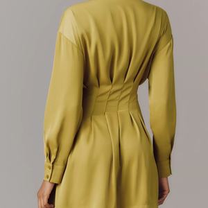 เดรสเชิ้ตแขนยาวผ้าซาตินลายดอกไม้ประดับขนเฟอร์เทียม แต่งลูกไม้ ตกแต่งด้วยผ้าลูกไม้แบบโปร่งด้านหน้า เหมาะสำหรับใส่ลำลองในฤดูร้อน - Product Image 3