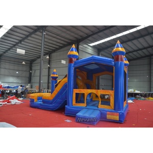Castello Gonfiabile Commerciale per Bambini da Esterno con Scivolo e Area Salto - Product Image 3