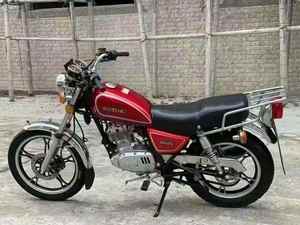 Motocicleta de Calle de Dos Ruedas con Motor de Combustión GN125 GN150, Venta Directa de Fábrica - Product Image 2