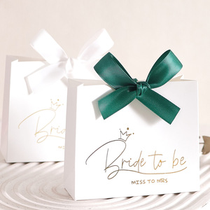 10*10,5*4,5 cm Bride to Be Candy Boxes Despedida de soltera <span class=keywords><strong>Miss</strong></span> to <span class=keywords><strong>Mrs</strong></span> White Boxes con cinta Wedding Candy Mini bolsas de embalaje de regalo - Product Image 1