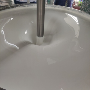Prix usine de haute qualité <span class=keywords><strong>peinture</strong></span> de réparation de <span class=keywords><strong>carrosserie</strong></span> en aérosol <span class=keywords><strong>produit</strong></span> de vente chaud 1K <span class=keywords><strong>peinture</strong></span> blanche - Product Image 2