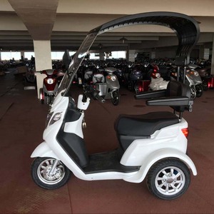 Pneus de <span class=keywords><strong>scooter</strong></span> électrique, conception de frein avant pour la stabilité des personnes âgées, <span class=keywords><strong>toit</strong></span> de protection, <span class=keywords><strong>scooter</strong></span> à quatre roues à équilibrage - Product Image 3