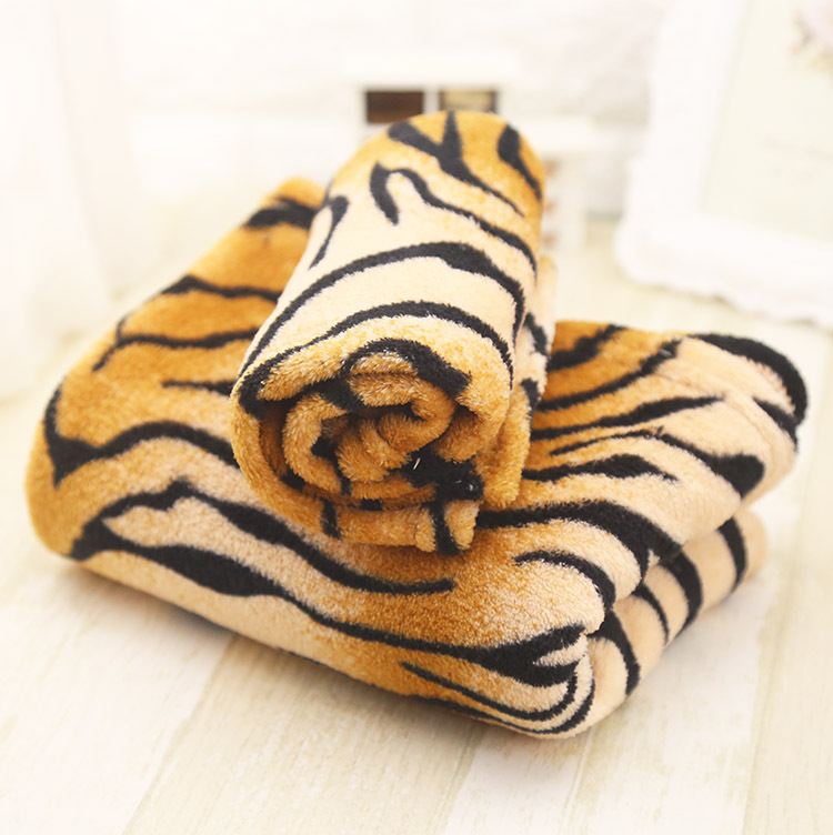 Autumn Winter Flannel Warm Blanket Nest House Mat for Pet Dog Cat Tiger Pattern Golden Retriever Teddy Eco-Friendly Corduroy