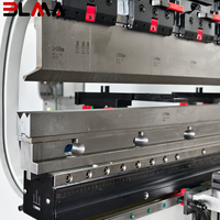 Presse plieuse hydraulique CNC de 63 tonnes et 1600 mm pour le traitement de tôles d'acier et le pliage de précision