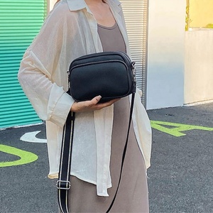 Retro Portable Small Square Bag Simple Solid Color Design of New One-Shoulder Women's Bag Crossbody Bag - Product Image 6
