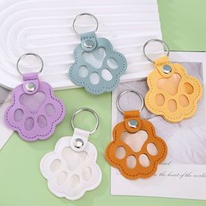 Llavero de Piel con Forma de Pata de Oso Multicolor, Colgante para Bolso, Mini Bolsa de Almacenamiento para Pelo de Mascotas (Perros y Gatos) - Product Image 2