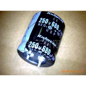 ตัวเก็บประจุอลูมิเนียมอิเล็กโทรไลต์ Rubycon 680uf 250v 105c ขั้วลบ - Product Image 1