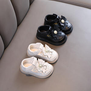 <span class=keywords><strong>Sandales</strong></span> à plateforme florales unisexes pour enfants de 1 à 3 ans, en cuir véritable, semelle souple, fermeture à bouton, chaussures de princesse pour les fêtes - Product Image 6