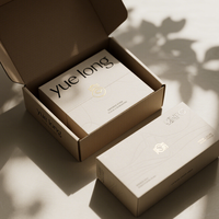 Boîte en carton ondulé pour l'expédition de vêtements, cadeaux, articles de luxe, emballages de petite taille pour le commerce électronique