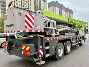Camion grue Zoomlion d'occasion économique de 35 tonnes, homologué EPA pour les travaux de construction - Product Image 4