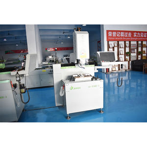 JUNDE JD-XE500-3 Máquina de perforación y fresado CNC de tres ejes para marcos de ventanas de aluminio de 2.8kw con función de biselado - Product Image 4