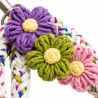 Ensemble collier et laisse tressés à la main pour chien, avec jolie décoration florale au crochet, kit de traction réglable pour chiens de petite et moyenne taille