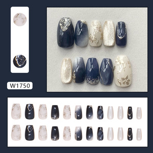 Faux <span class=keywords><strong>Ongles</strong></span> à Presser Esthétiques de Luxe en Gros, Courts Forme Cercueil, <span class=keywords><strong>Bleu</strong></span> <span class=keywords><strong>Marine</strong></span> Marbré avec Fleurs Dorées, Ensembles de Faux <span class=keywords><strong>Ongles</strong></span> de Luxe de Haute Qualité - Product Image 3