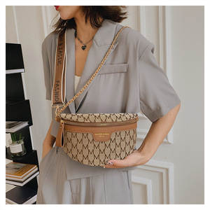 Nouvelle arrivée de sac de taille femmes lettre imprimé de haute qualité chaîne en gros de luxe dames bandoulière sac de poitrine - Product Image 4