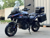 Benelli TRK502 500cc Adapté à toutes les conditions routières Confortable pour les longues distances de tourisme Puissant Durable Moto à essence