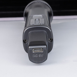 Micrófono inalámbrico D100 de 4 canales con ajuste de ecualización de graves y agudos, DSP 2.4G, para cantar y hablar en la iglesia - Product Image 3