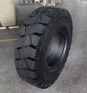 Pneumatici per Carrelli Elevatori Kebek 7.00-12, Gomme Solide 6.00.9 in Vendita - Product Image 5