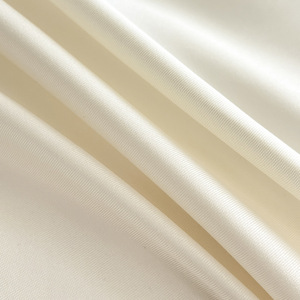 Ensemble de literie quatre pièces de luxe haut de gamme en polyester 200 fils pour l'été 2025, avec <span class=keywords><strong>housse</strong></span> de couette rafraîchissante et <span class=keywords><strong>draps</strong></span> frais pour usage domestique, vente en gros - Product Image 3