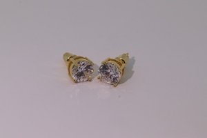 Pendientes de Botón Redondos Geométricos Clásicos de Tianyu Gems en Latón Chapado en Oro con Circonitas Cúbicas Blancas en Engaste de Cuatro Puntas para Mujer - Product Image 5