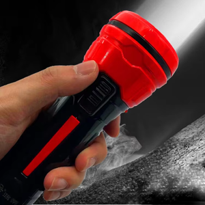 Nhà Máy Bán buôn dài khoảng cách LED Đèn pin chiến thuật Điện thoại di động USB Sạc đèn pin với ánh sáng mạnh mẽ chức năng - Product Image 5