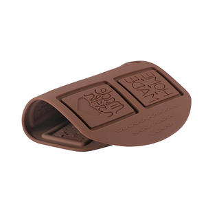 תבנית סיליקון רב-עיצובית לשוקולד - עמידה בחום בצורת מלבן לאפייה והכנת ממתקים - Product Image 4