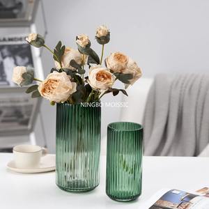 Vase en verre soufflé à la main vert de 9,7 pouces, épaissi, moderne, à rayures, pour la décoration de la maison, du bureau, de la table, anniversaire - Product Image 1