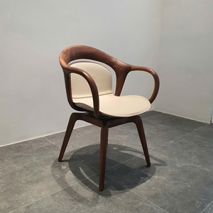 Chaise de salle à manger scandinave de luxe en bois massif avec coussin en cuir véritable, mobilier moderne pour la maison, l'hôtel, le restaurant PISANO - Product Image 4