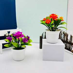 Nouvelle plante artificielle en pot rond, cinq roses moyennes, bonsaï, décoration de bureau, ornement de plante décorative - Product Image 3