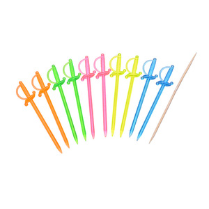 Vente en gros de pics à fruits jetables en plastique, cure-dents à dessert, fourchettes à gâteau d'anniversaire, formes multiples colorées pour les fournitures d'activités - Product Image 5