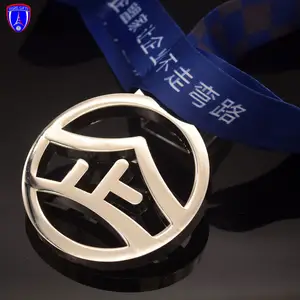 3D Silver Cut Out Trophäen und Medaillen Award Medaillen Chrom Zinn Medaillen mit Lanyard