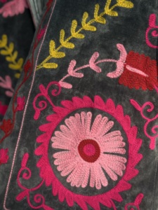Abrigo de Invierno Boho Hippie Bordado a Mano con Terciopelo Negro Vintage, de Algodón Ecológico y Transpirable, para Mujer y Unisex, Venta al Por Mayor - Product Image 6