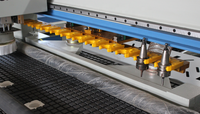Machine de découpe de bois CNC de haute précision 4x8 pieds avec table à vide et 12 outils de coupe pour MDF et contreplaqué