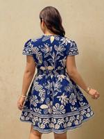 Robe Courte Fluide Décontractée à Imprimé Tropical Grande Taille Col V Manches Courtes Taille Smockée Coupe Trapèze pour Tous les Jours et Tenues Urbaines