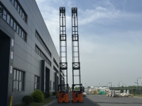 Chariot élévateur électrique assis 48V, capacité nominale 2000 kg, entraînement AC, mât haut 12000 mm de levage pour entrepôt à hauts plafonds CQDE20H