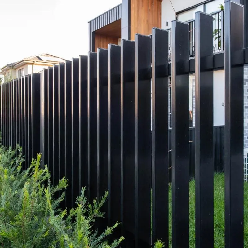 Vendita calda della fabbrica recinzione a lama verticale in alluminio tipo Australia recinzione lucidata a lama moderna verniciata a polvere