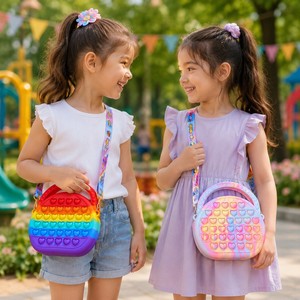 Sac bandoulière en silicone avec fermeture éclair, motifs animaux, étanche, pour tout-petits, sac à monnaie anti-stress à bulles, arc-en-ciel, Push Pop, unisexe, OEM/ODM - Product Image 5