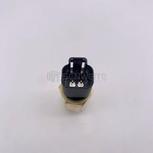 Capteur de température Senwitt 385720510 à connexion rapide pour moteur diesel Perkins d'excavatrice - Product Image 1