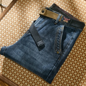 Jeans Casuales de Hombre de Tela Vaquera Importada, Nueva Colección Otoño 2026, Corte Recto Holgado, Elásticos, Transpirables, Lavado Medio, Cintura Media, a la Moda - Product Image 3