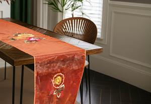 Camino de Mesa de Organza con Diseño de Flores Otoñales |   Tela de Organza Transparente de Primera Calidad, Elegante Diseño Floral Otoñal, Camino de Mesa Decorativo - Product Image 3