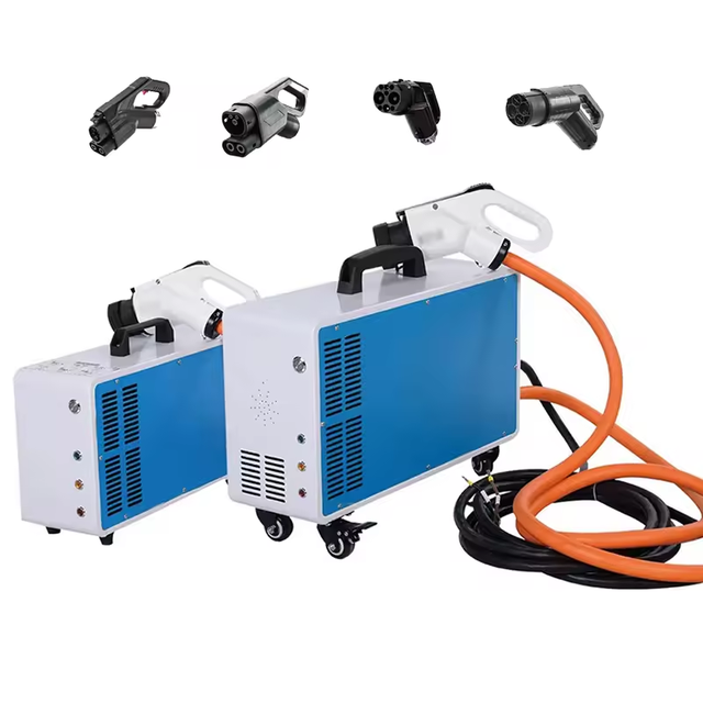 Fast EV Charger 32 Amp GBT CCS2 DC Charger 7 KW DC Portable Electric Cars Charger Mobile Power Bank for Outdoor Charging Station