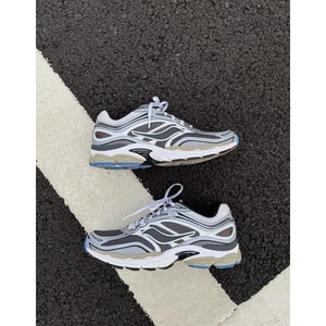 รองเท้าดีไซเนอร์ Saucony สำหรับผู้ชายและผู้หญิง รุ่น <span class=keywords><strong>Triple</strong></span> Black หนังแท้ รองเท้าผ้าใบผู้ชาย รองเท้ากีฬากลางแจ้ง - Product Image 2