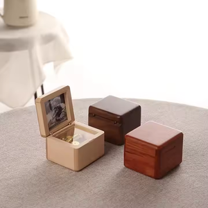 Tùy Chỉnh Ảnh Bằng Gỗ Âm Nhạc Hộp Với Pin Điện Nhỏ Quà Tặng Chất Liệu Giấy Khung Ảnh Phụ Kiện - Product Image 4