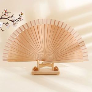 Abanicos de mano de madera personalizados con el último diseño español, impresos por ambos lados, para regalos de boda - Product Image 6