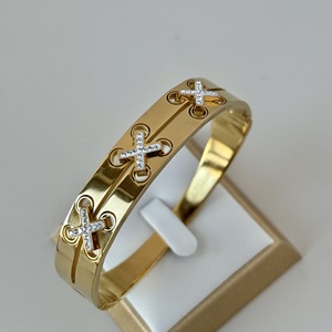 Pulsera de Moda con Diseño de Perlas en Espiral, Acero Inoxidable, Completamente Adornada con Diamantes, Diseño Cuadrado de Bambú - Product Image 6