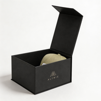 Boîtes d'emballage pour casquettes avec logo personnalisé, pliables, en papier C2s, fermeture magnétique, impression UV noire, boîtes d'emballage pour casquettes