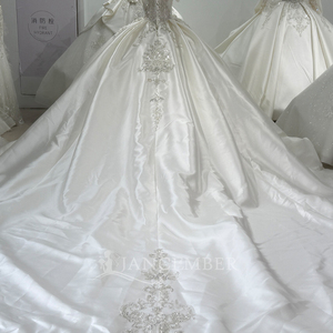 Robes de mariée romantiques de luxe en satin avec perles et dentelle appliquée, traîne longue, style princesse, pour l'industrie lourde Xs147 - Product Image 6