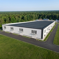 Atelier en structure métallique, entrepôt industriel préfabriqué, bâtiment d'usine, construction modulaire en ossature métallique