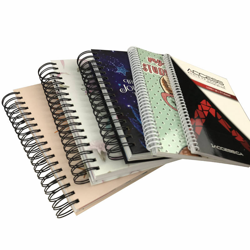 มีสีสัน