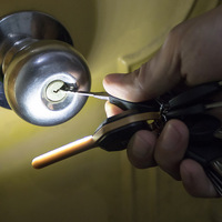 Haute qualité ABS vélo nuit voiture clé pendentif éclairage d'urgence Camping lumière porte-clés anneau porte-clés